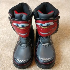 lightning mcqueen snow boots